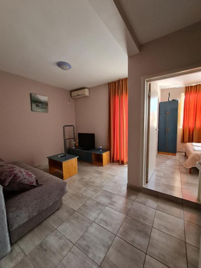 Hibiscus Guest House Будва Екстер'єр фото