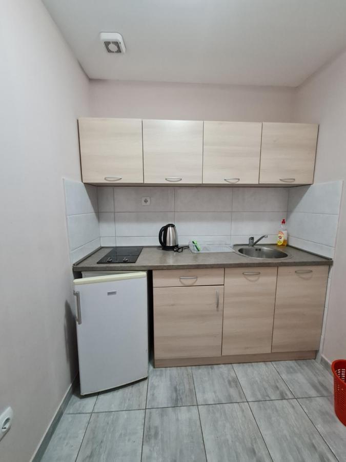 Hibiscus Guest House Будва Екстер'єр фото