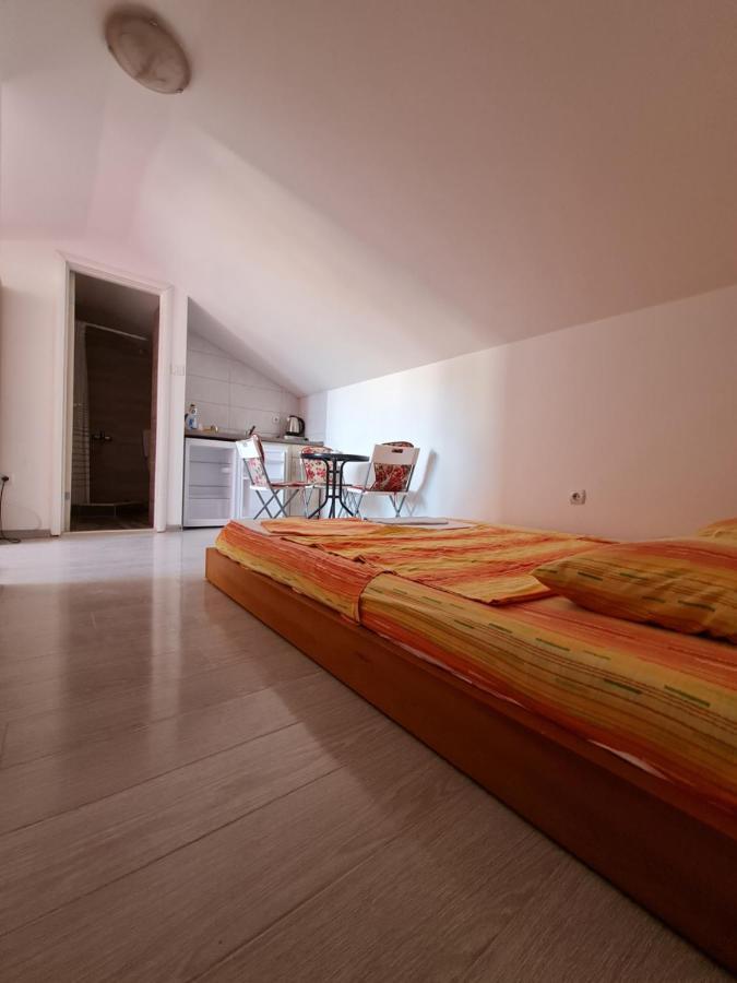 Hibiscus Guest House Будва Екстер'єр фото